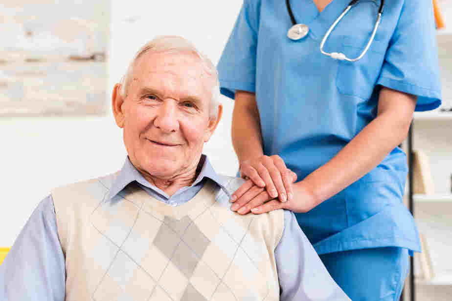 Casa de Retiro el Mirador | Recognizing the Need for Daily Living Assistance